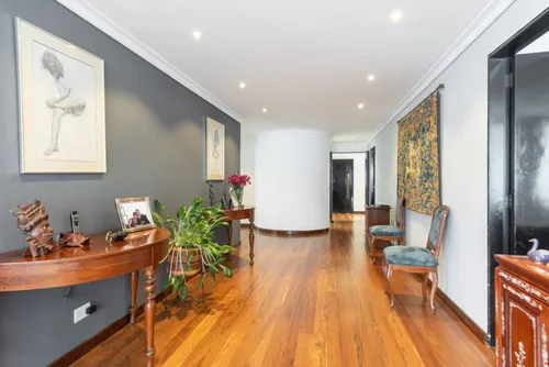Apartamento En Venta En El Chicó. Cod V4027