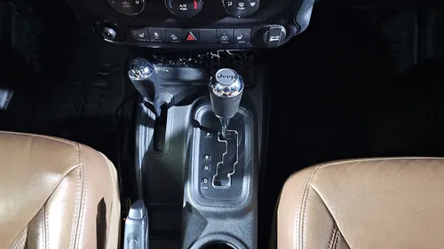 Jeep Wrangler 3.6 UNLIMITED SAHARA ED ESP 75 ANIV