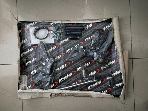 Imagen 1 de 1 de Posapies Puig Para Suzuki Gsx-r1000 09-16