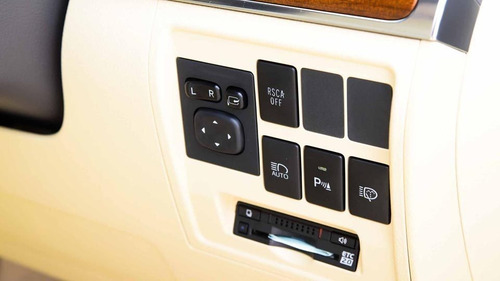 Imagen 3 de 15 de (rhd) Toyota Land Cruiser Zx Full Option Petrol -export Only