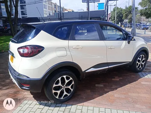 Renault Captur 2.0 Intens Automática