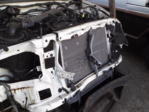 Imagem 3 de 7 de Sucata Hilux Sw4 2014 Flex Vendo Peças Porta Modulo Vidro
