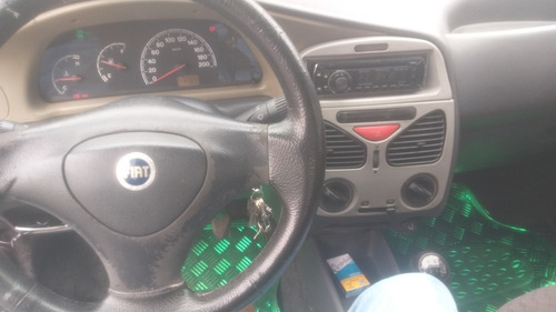 Imagem 4 de 4 de Fiat Siena 2003 1.0 Fire 4p