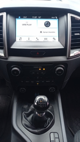 Imagen 14 de 16 de Ford Ranger Xlt 4x2 2018 Impecable Hc
