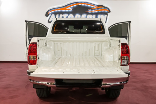 Imagen 11 de 15 de Toyota Hilux Srv 4x4