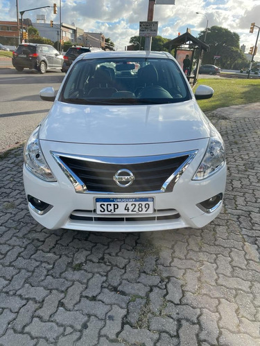 Nissan Versa 1.6 Exclusive At 2020