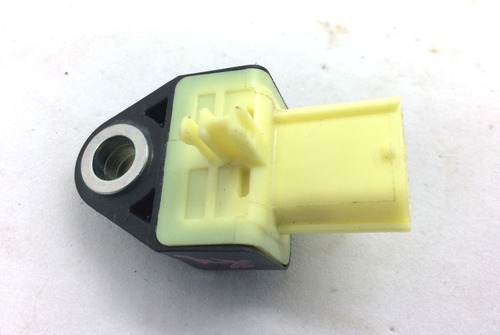 Sensor Impacto Puerta Trasera Izquierda Hilux 22 4x4 Diésel (Usado)