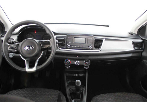 Imagen 13 de 15 de Kia Kia Rio Sedan 2020 4 Cilindros