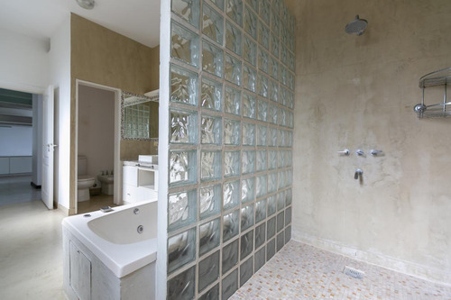 Venta Casa De 4 Ambientes Ubicada En Country Terravista, Zona Oeste.
