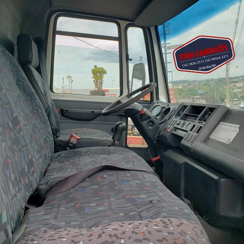 Ford Cargo 712