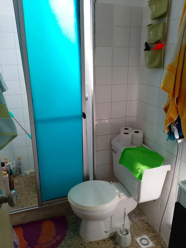 Apartamento 2 Dormitorios, 1 Baño, Cochera En Zona Malvin Norte