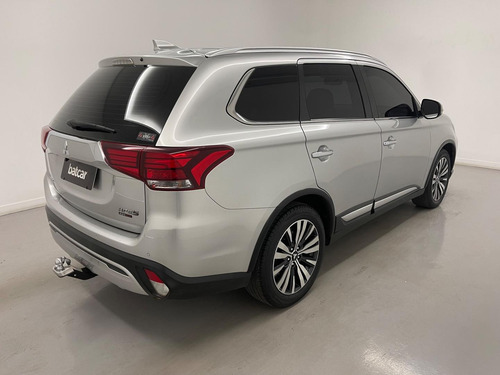 Mitsubishi Outlander Hpe-s 2.2 Diesel 4x4 Aut.