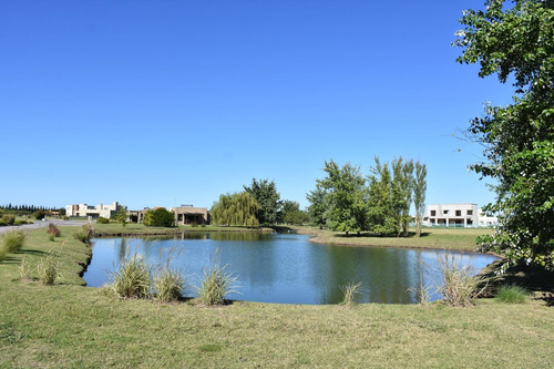 Lote En Venta 800m2 Barrio Cruz Del Sur-canning