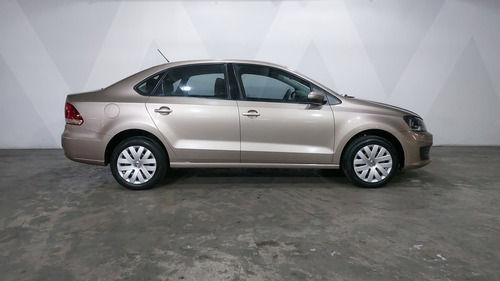 Volkswagen Vento 1.6 STARTLINE AUTO