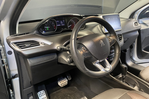 Peugeot 2008 1.6 Feline Tip