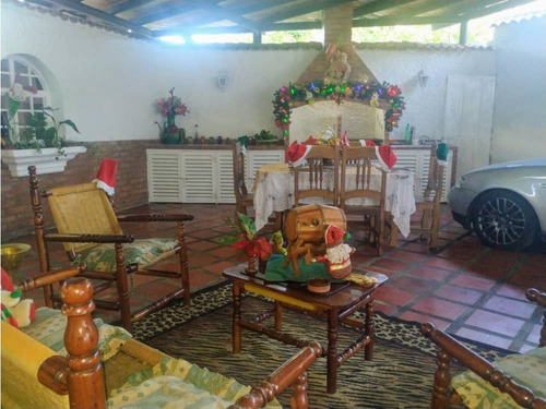 Casa Acogedora De Dos Niveles Urb Picott San Antonio De Los Altos