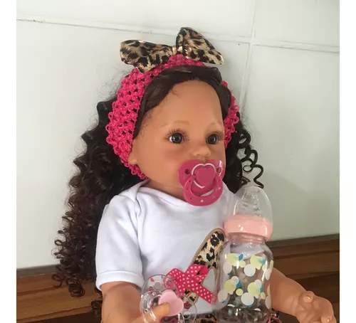 Boneca bebê reborn negra morena corpo silicone PODE DAR BANHO cheia de  acessórios