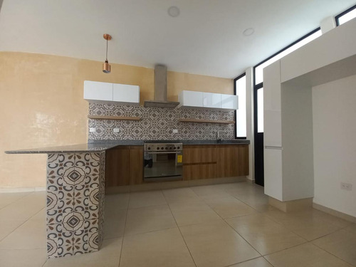 Casa En Venta En Privasa Soluna En Temozón A 5 Min De Plaza La Isla,mérida,yucatán.