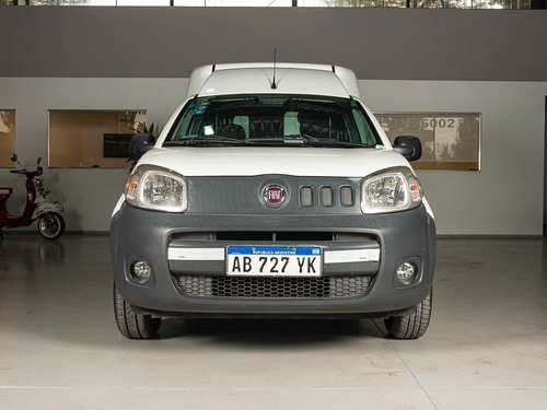 Imagen 2 de 16 de Fiat Fiorino 1.4 Evo Top Pack Electrico Furgon 2017 Gnc