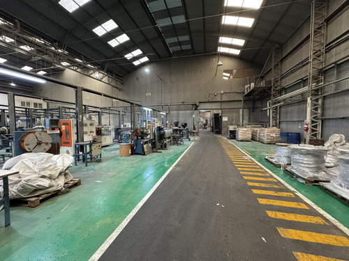 Nave Industrial En Pablo Podesta De 2500 M2 Cubiertos