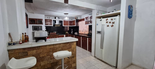 Imagen 6 de 8 de Casa En Venta En La Pedro Manuel Arcaya. Punto Fijo