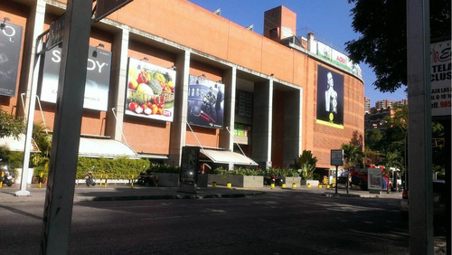 Imagen 1 de 15 de Local Plaza Las Americas