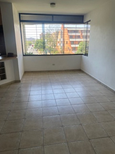 Vendo Apto Mañongo, Portal De Mañongo I, 99m2 3/3/2 Frente Al Sambil, Pozo Planta 50%