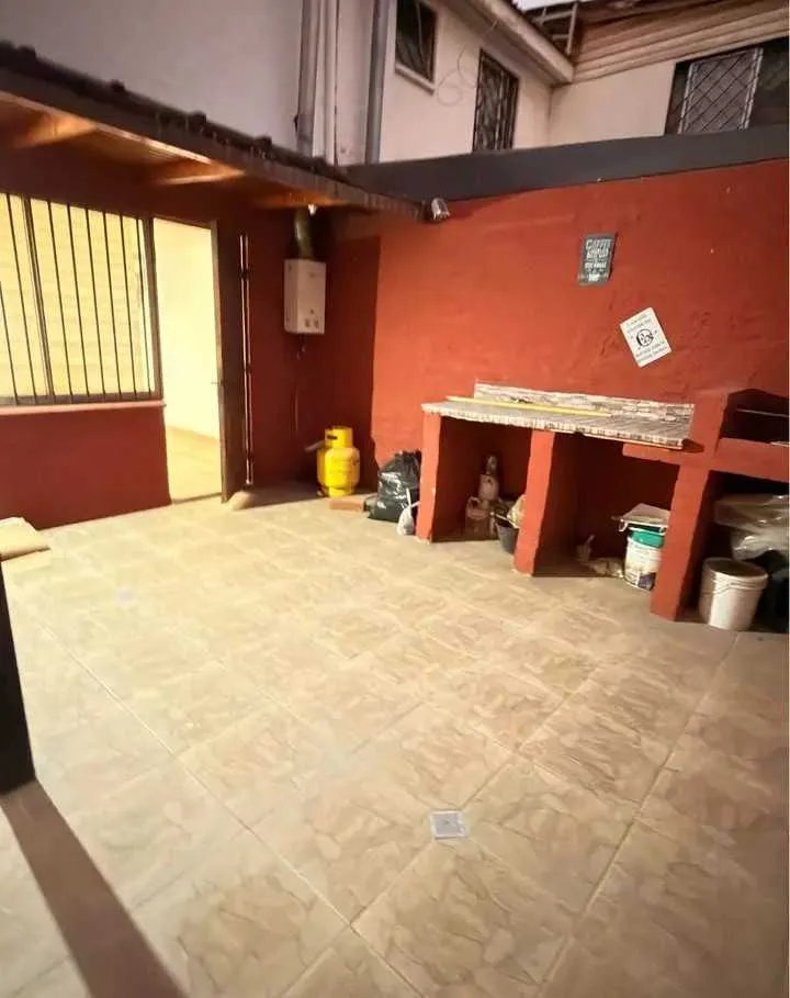 Imagen 2 de 8 de Amplia Casa (176771)