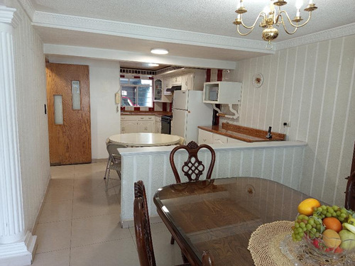 Casa En Venta En Colonia Bulevares 1a. Sección, Aguascalientes, Aguascalientes