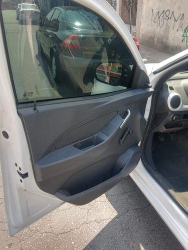 Imagem 10 de 14 de Chevrolet Montana 2018 1.4 Ls Econoflex 2p