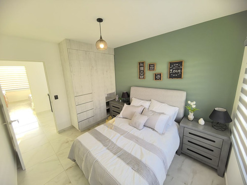Casa Nueva En Zaru, Querétaro Moderno Con 4 Recámaras Y 3 Baños