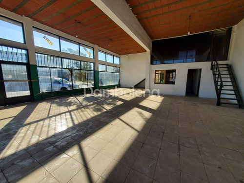 Imagen 2 de 11 de Local En Venta O Permuta Ubicado En Moreno, Moreno