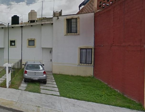 Casa En Venta En Villas Santin Ii, Toluca, St08