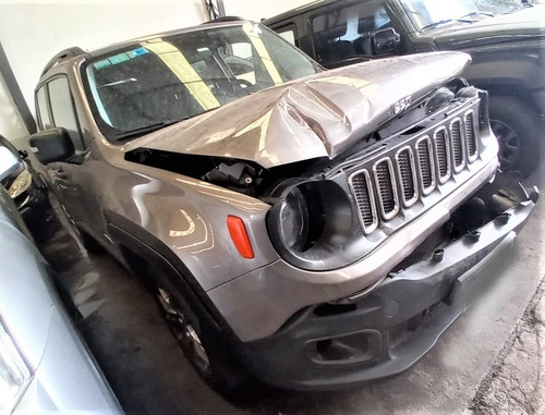 Imagen 2 de 11 de Jeep Renegade 1.8 L Sport 5p 2018
