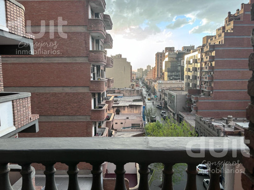 Departamento En Venta A Cuadras De Cañada! Cocina Separada Con Balcón!