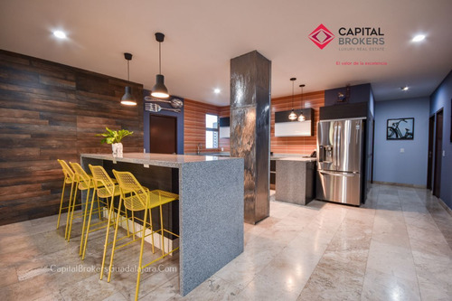 Penthouse De Super Lujo En Venta En Attala Zona Andares