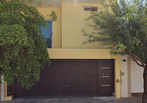 Casa En Venta, Recuperación Bancaria, Col. Jardines Del Bosque, Los Mochis, Sinaloa. Laab2