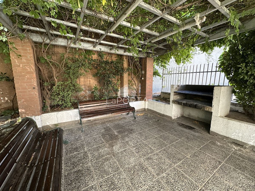 Departamento 49 M2. / Piscina/ Sala De Eventos / Gimnasio /