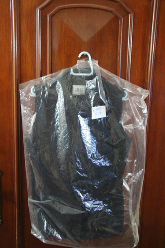 = Roupa Lote 537 Mulher Terninho Curto Truss 42 Preto Com Ca