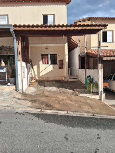 Sobrado Com Condomínio Fechado