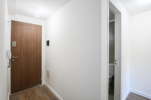 Venta - Departamento De Un Dormitorio Con Amenities En Avenida Pellegrini, Rosario