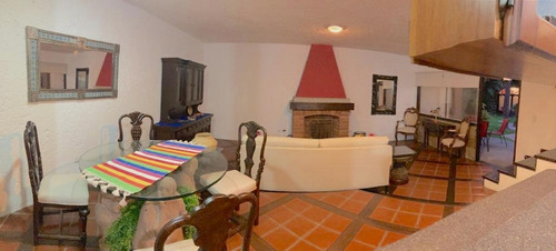 Cuernavaca Rento Hermosa Y Exclusiva Villa Amueblada O Sin Muebles En Zona Dorada De Vista Hermosa Ideal Ejecutivos O Pareja Alberca C/cal. Solar Terraza Privada Techada Fracc. De Alta Seguridad