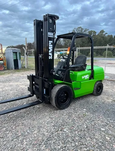 Autoelevador Sampi 3500kg Torre Triple C/desp Motor Izusu