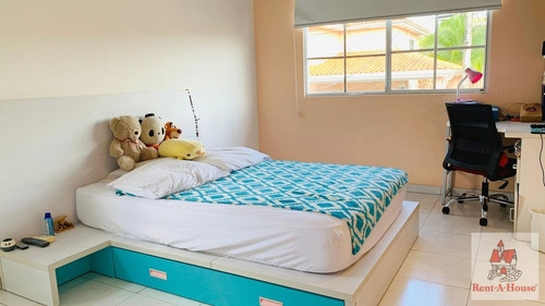 Imagen 6 de 14 de Venta De Casa De 400 M2 En Fuente Del Fresno 22-659gg
