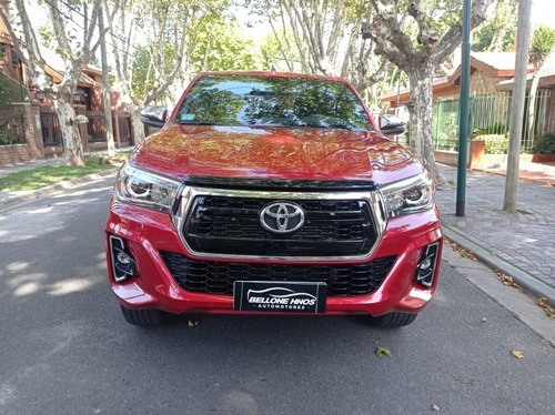Imagen 3 de 15 de Toyota Hilux 2.8 Tdi Srx 4x4 Caja Manual De 6ta Año 2018