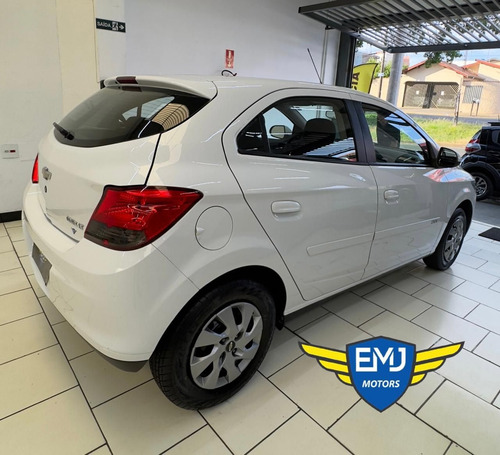 Chevrolet Onix ONIX HATCH LT 1.4 8V FlexPower 5p Aut.