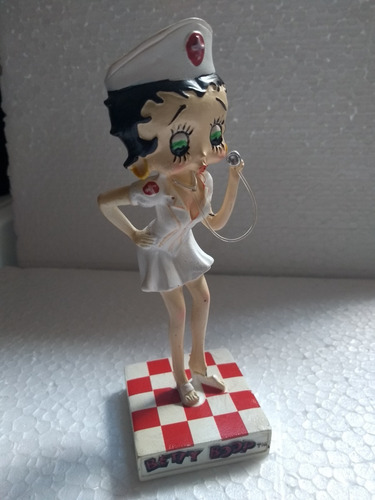Boneca Betty Boop - Enfermeira(defeito No Pé E No Braço) (Usado)