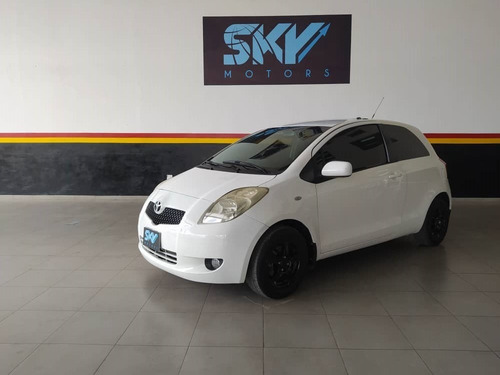 Imagen 5 de 10 de Toyota Yaris Sport