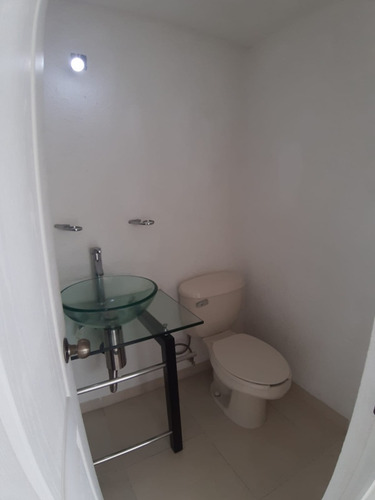 Imagen 10 de 18 de Departamento En Venta P.b Excelente Zona Sur