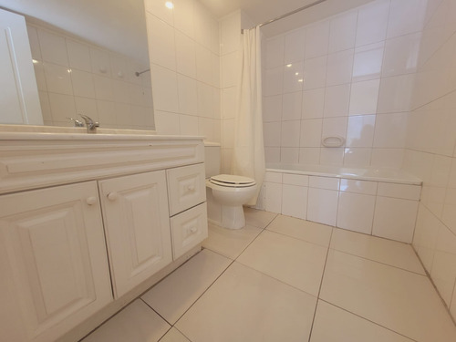 Depto. En Arriendo 4d + 3b + 2e + 1b - Flor De Azucena / Los